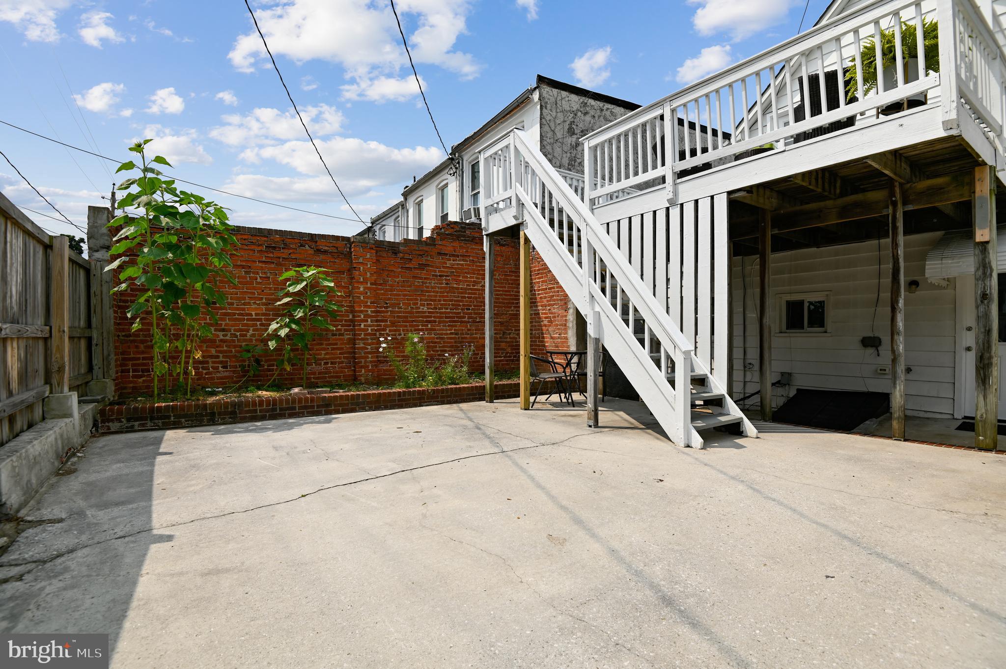 HAMPDEN HISTORIC DISTRICT - Residential