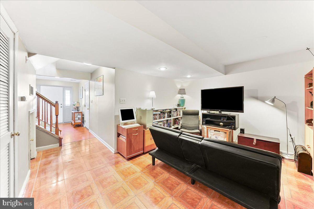 SADSBURY VILLAGE - Residential