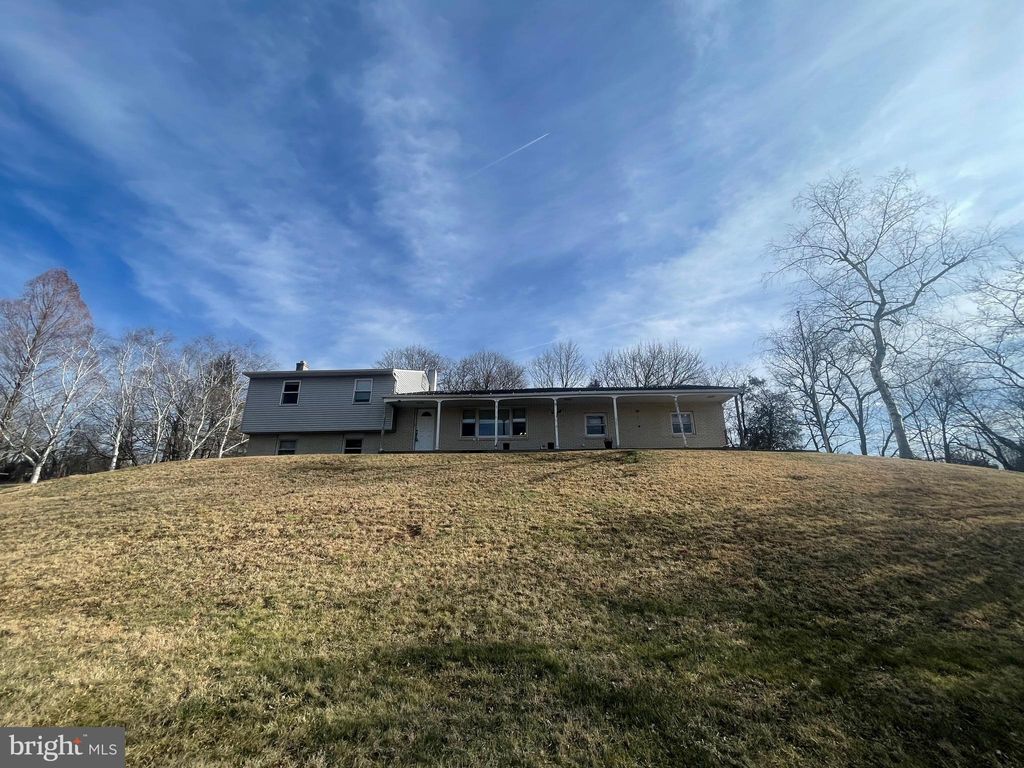 Photo of 189 Morris Road, HARLEYSVILLE, PA 19438 (MLS # PAMC2165568)