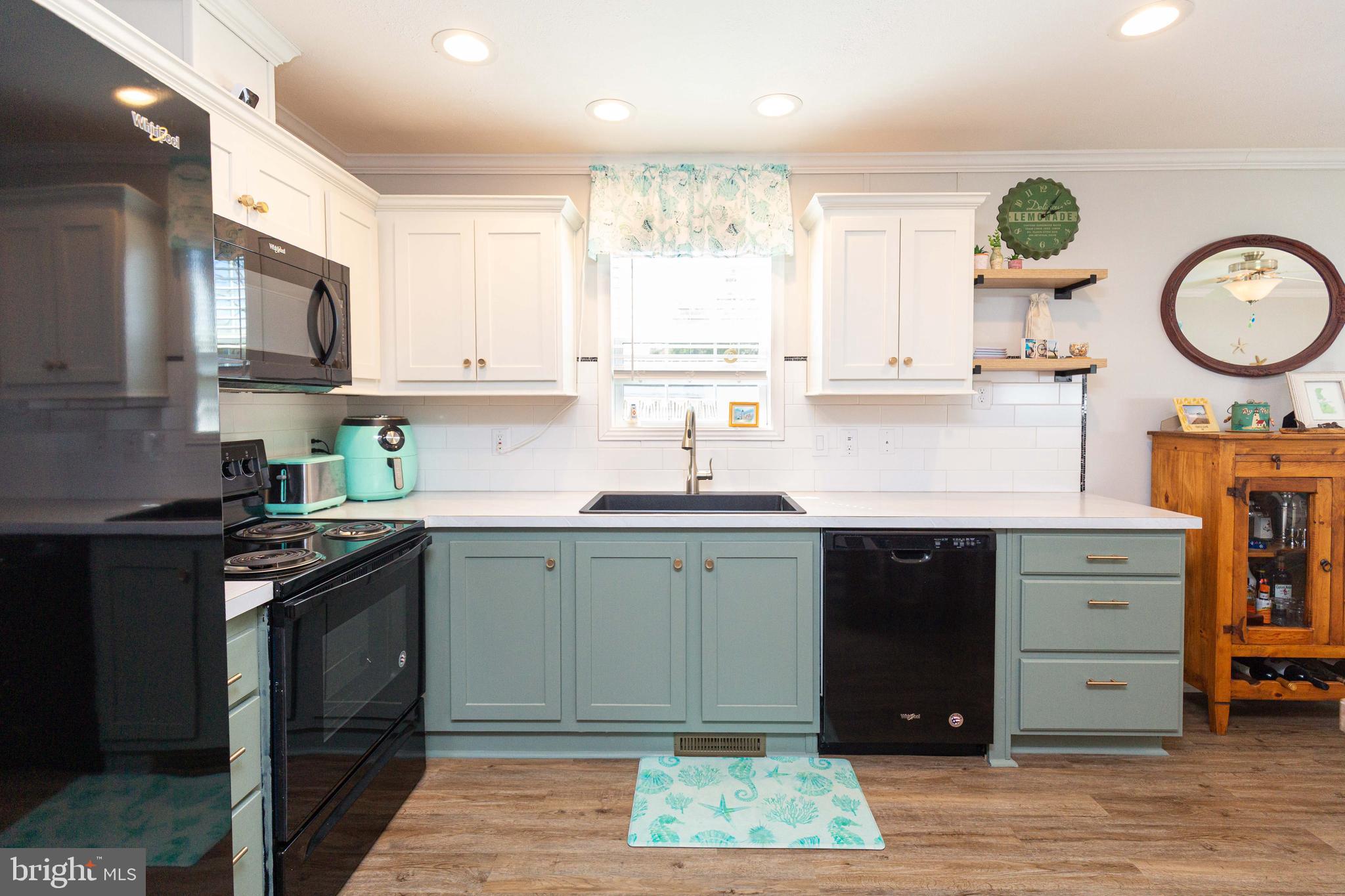 WHISPERING PINE MHP - Residential