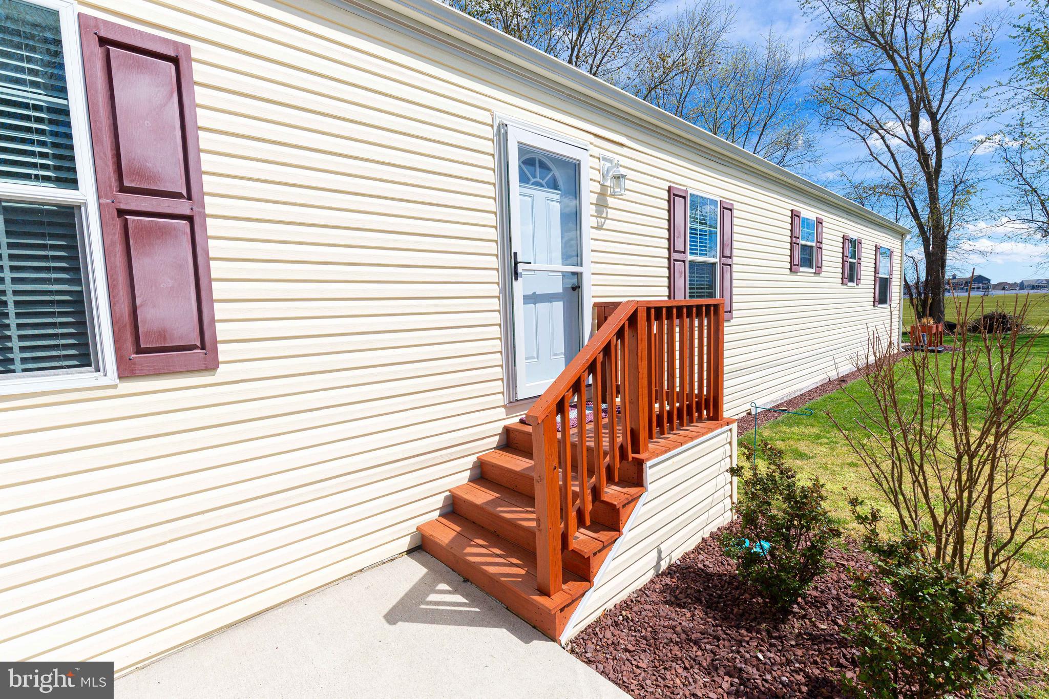 WHISPERING PINE MHP - Residential