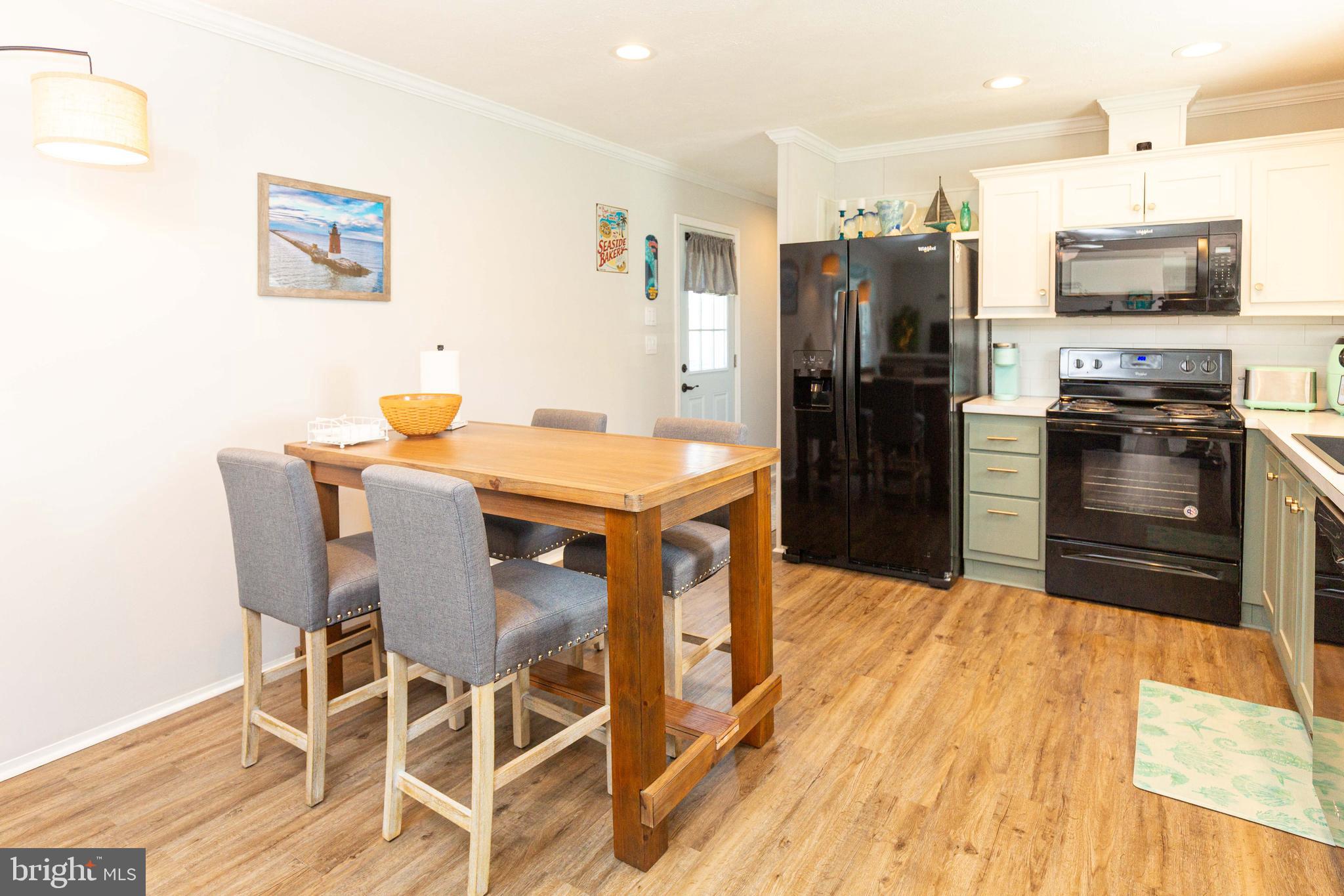 WHISPERING PINE MHP - Residential