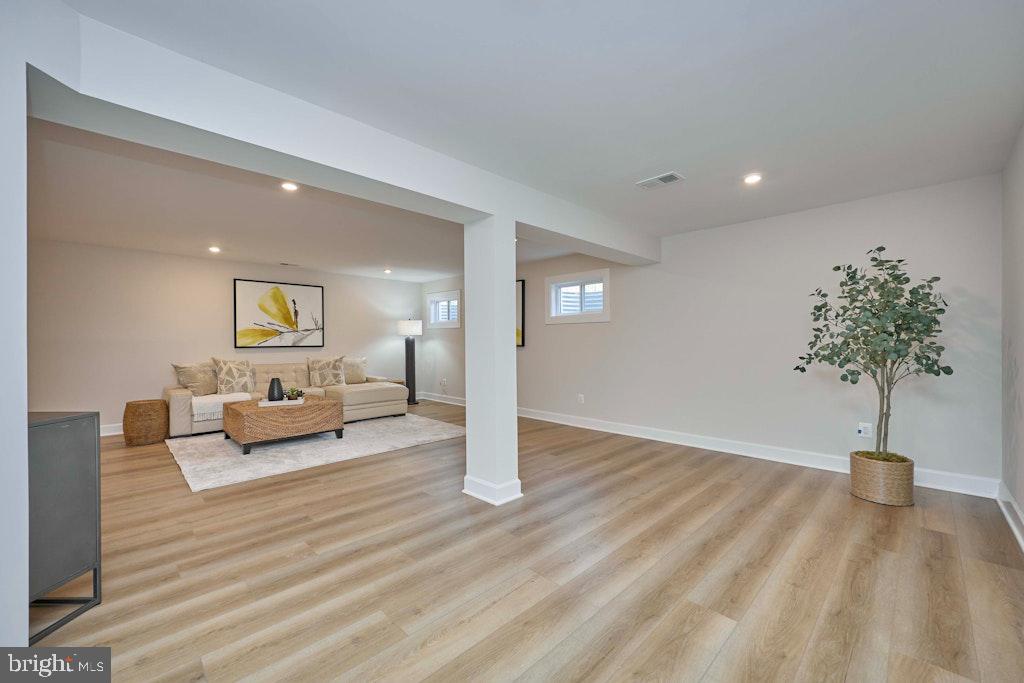 CHARLES W LEE SR ESTATES - Residential