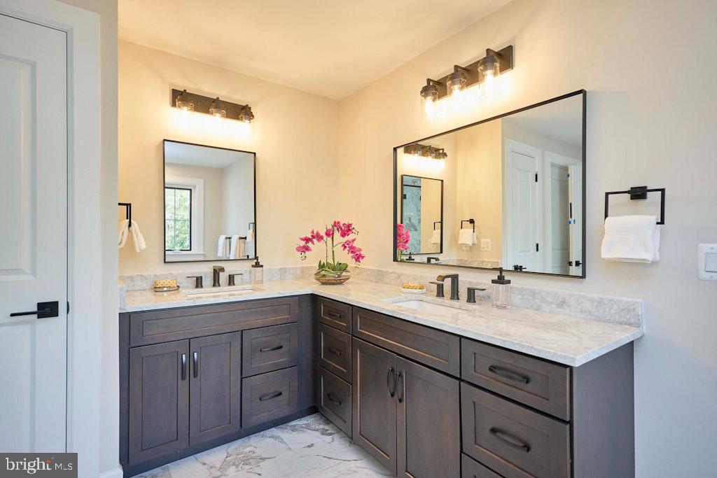 CHARLES W LEE SR ESTATES - Residential