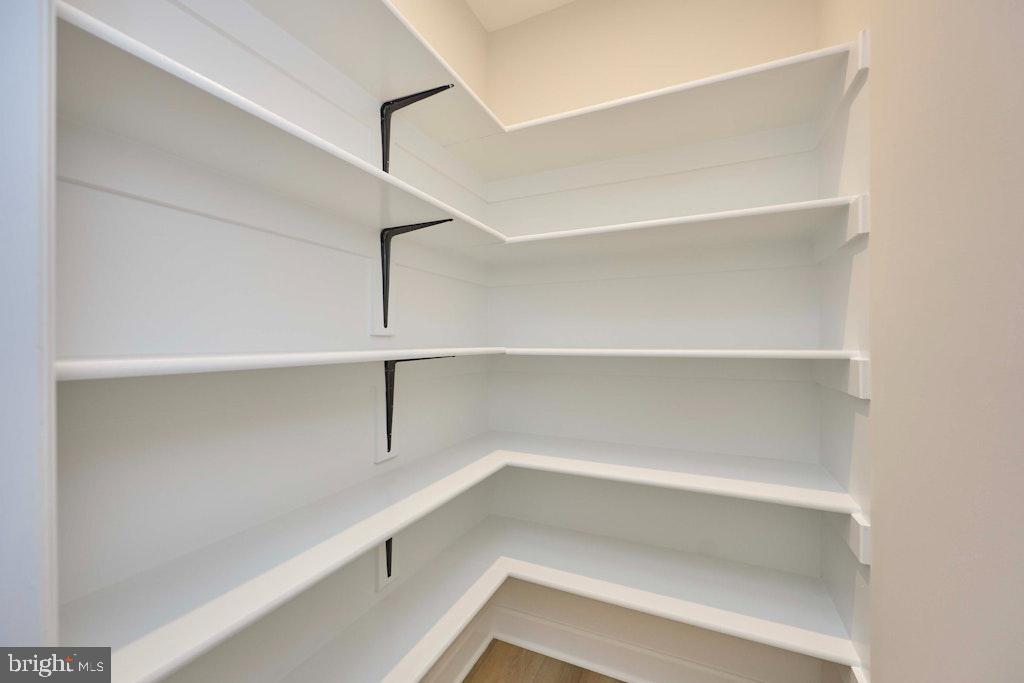 CHARLES W LEE SR ESTATES - Residential