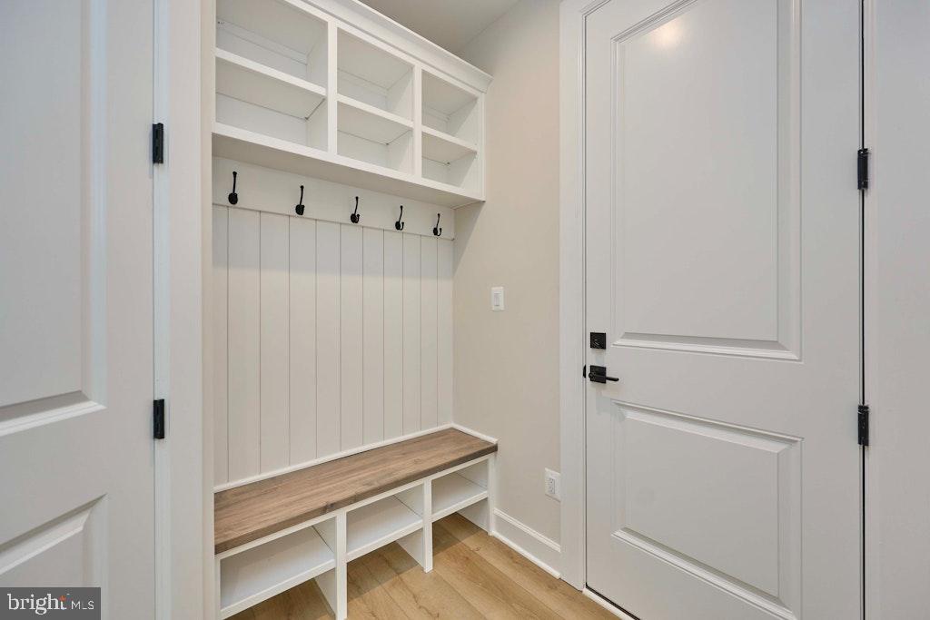 CHARLES W LEE SR ESTATES - Residential