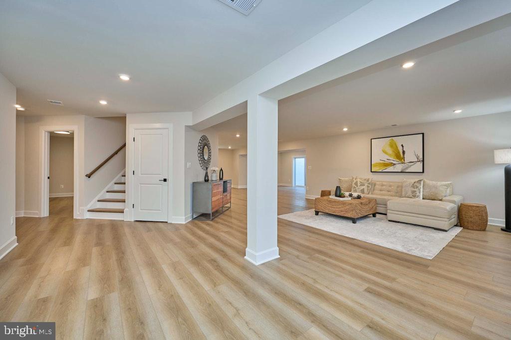 CHARLES W LEE SR ESTATES - Residential