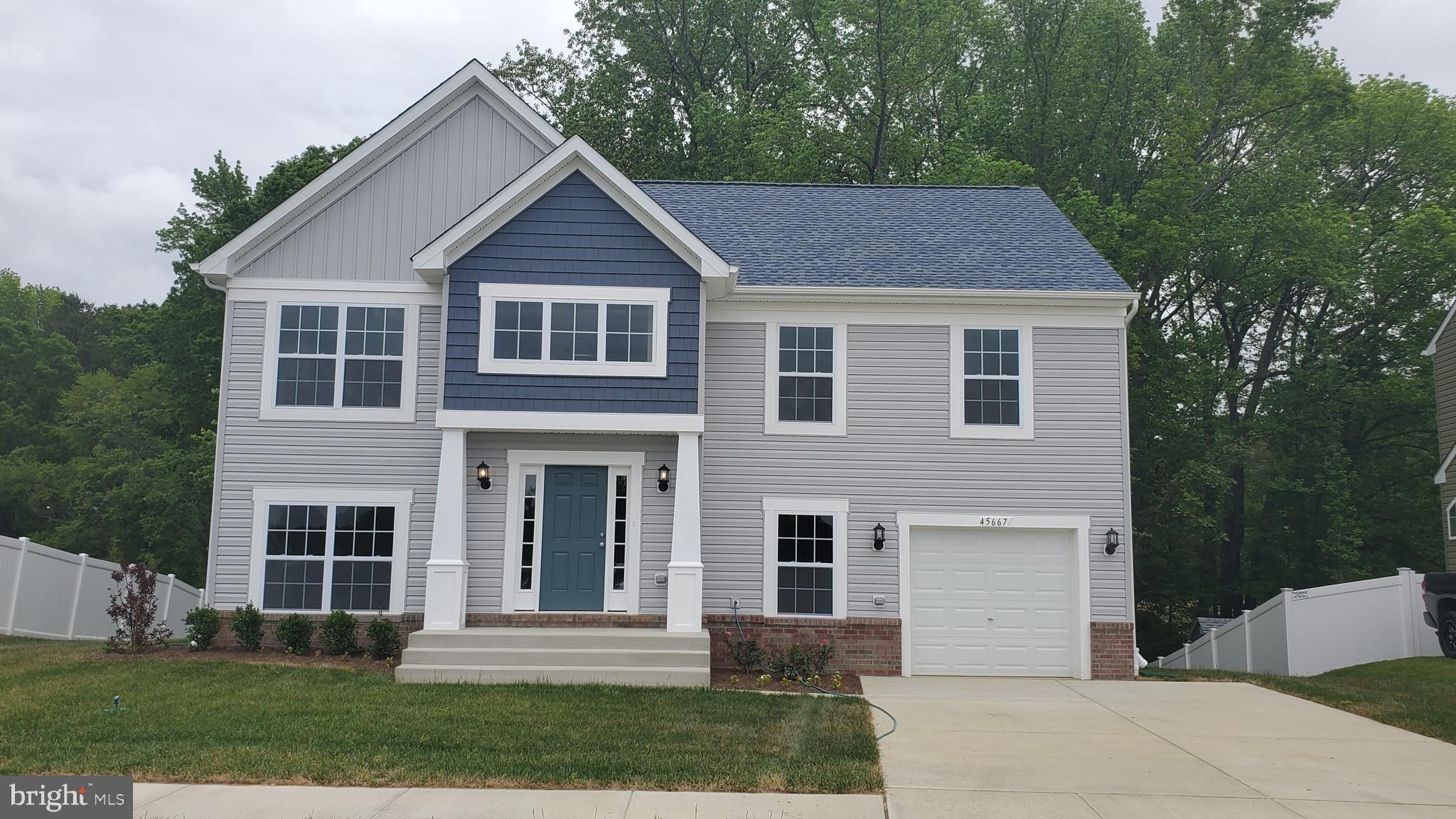 ELIZABETH HILLS - Residential