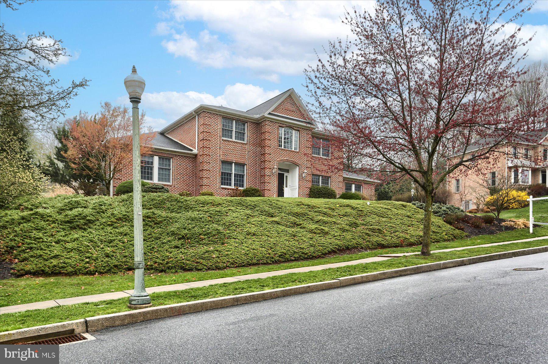 1068 DERRY WOODS DRIVE