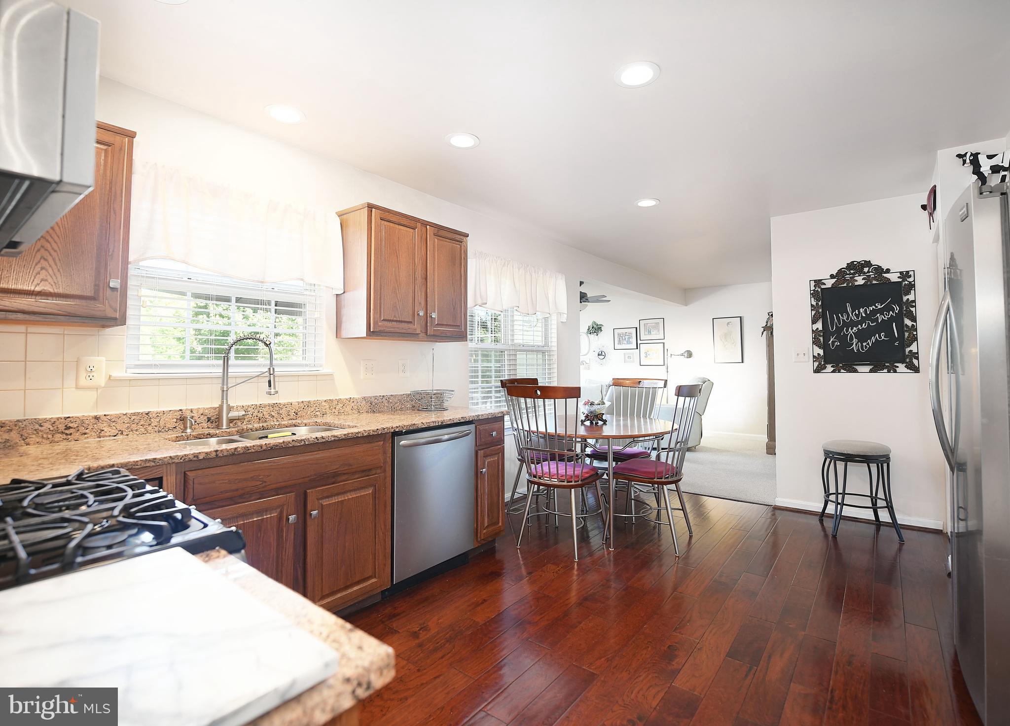 CONSTANT FRIENDSHIP - Residential