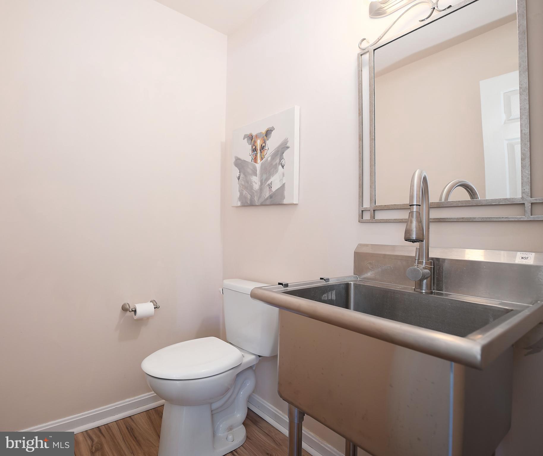 CONSTANT FRIENDSHIP - Residential