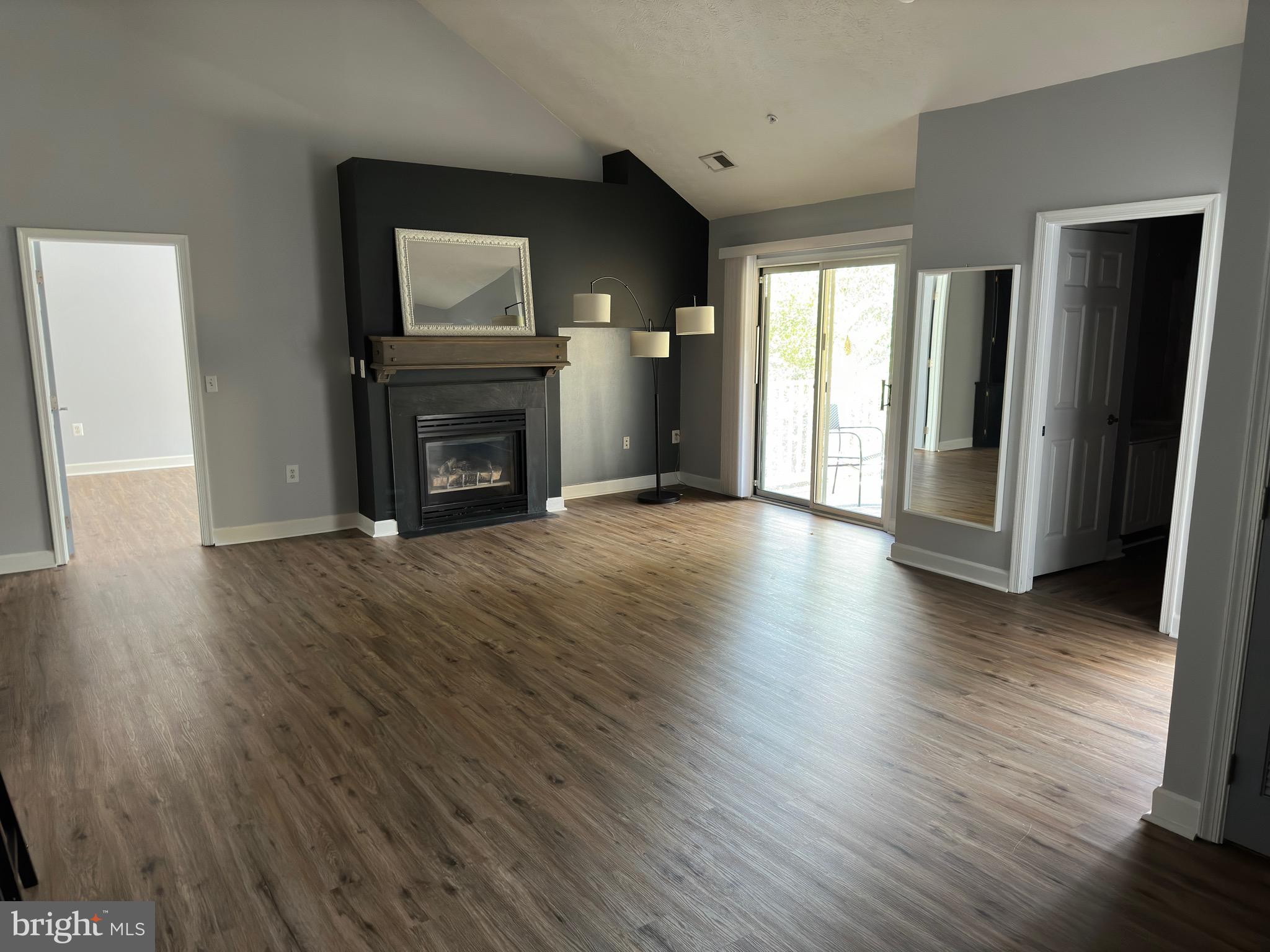 ADMIRAL REACH AT HARBOUR GATES - Residential Lease