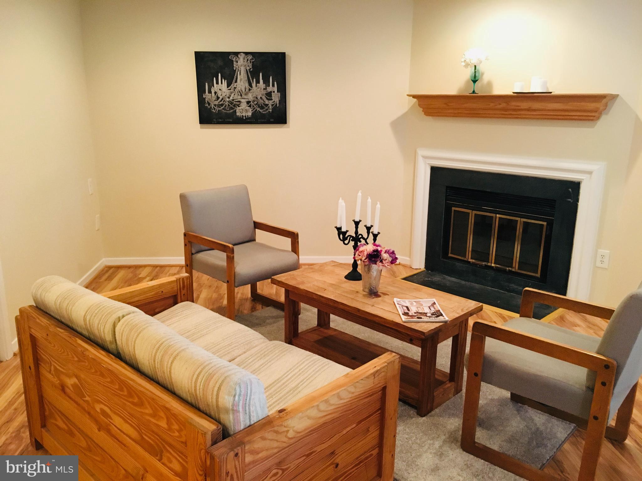 CHRISTOPHER COURT - Residential