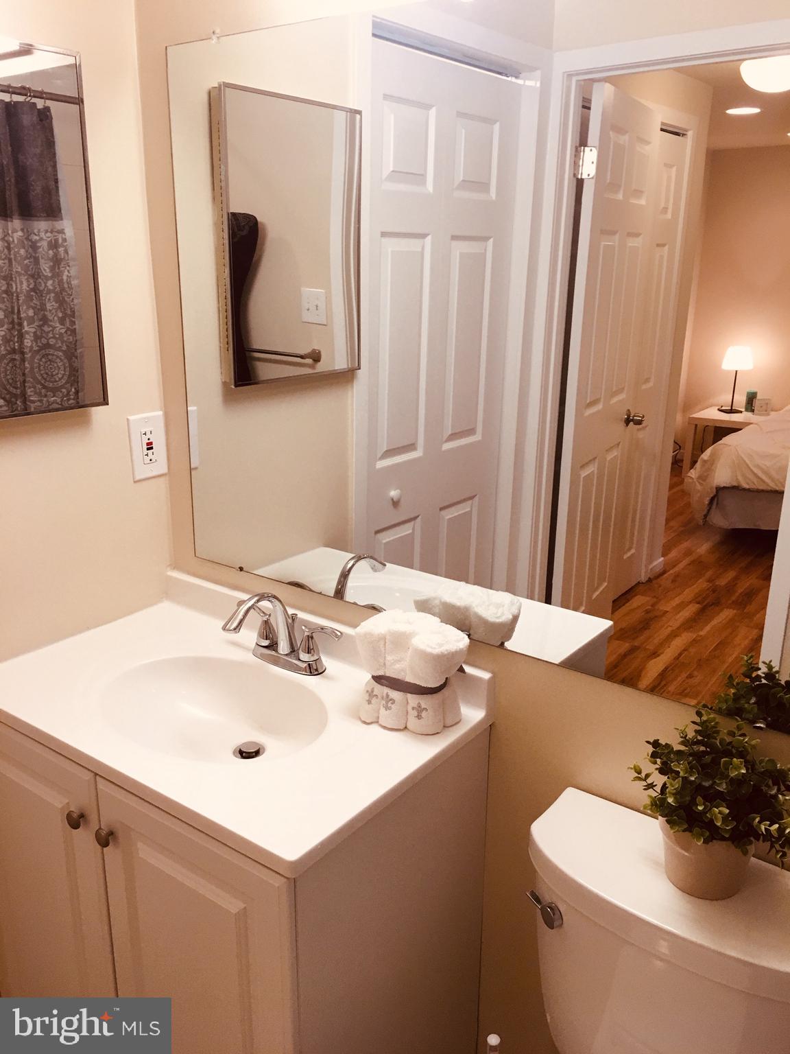 CHRISTOPHER COURT - Residential