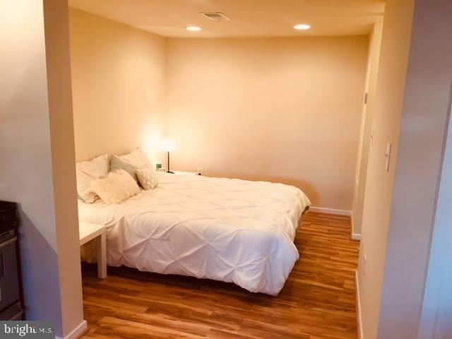 CHRISTOPHER COURT - Residential