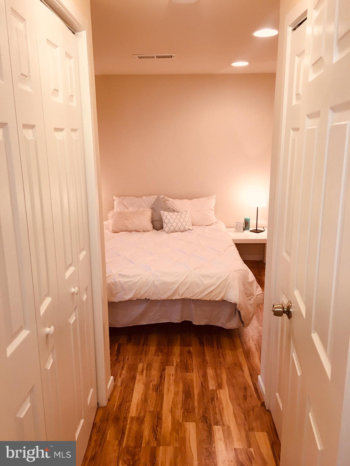 CHRISTOPHER COURT - Residential