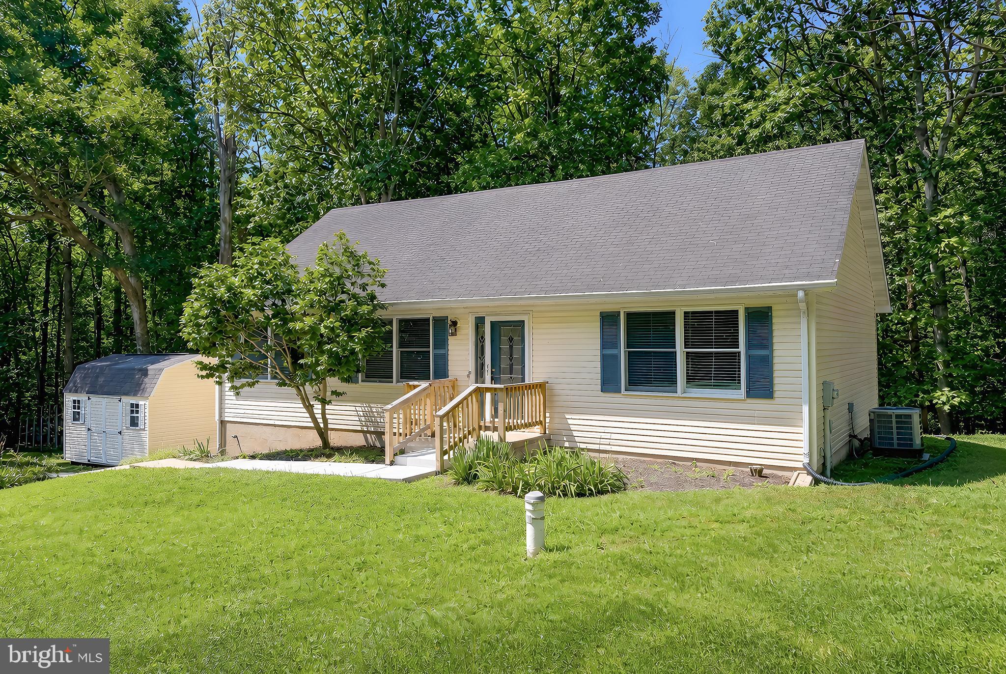 8433 SAILBOAT LANE