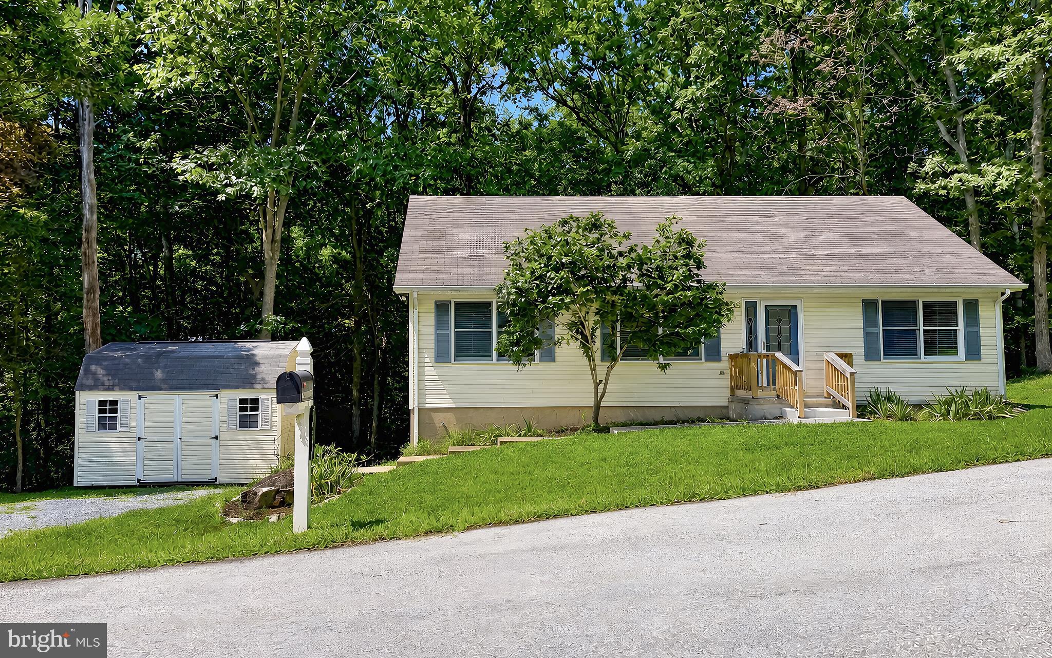 8433 SAILBOAT LANE