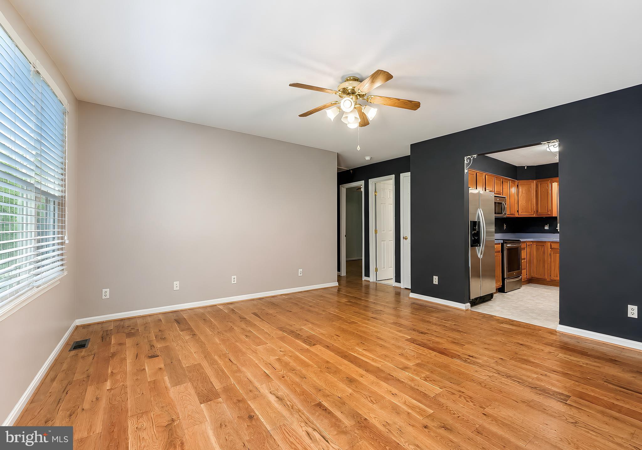 8433 SAILBOAT LANE