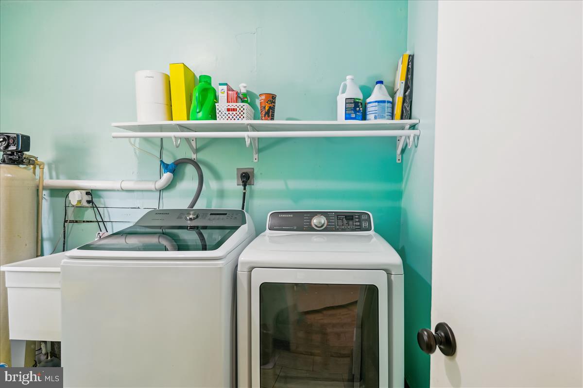 SUNRISE BEACH - Residential