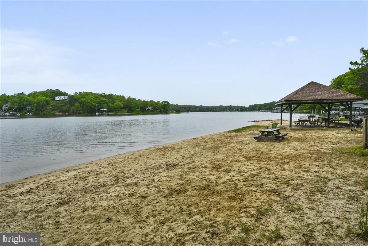 SUNRISE BEACH - Residential