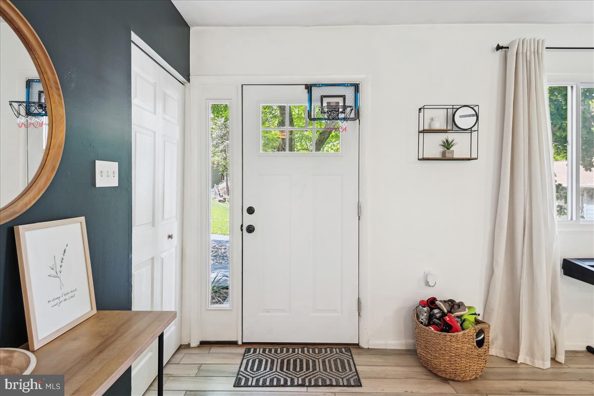 SUNRISE BEACH - Residential