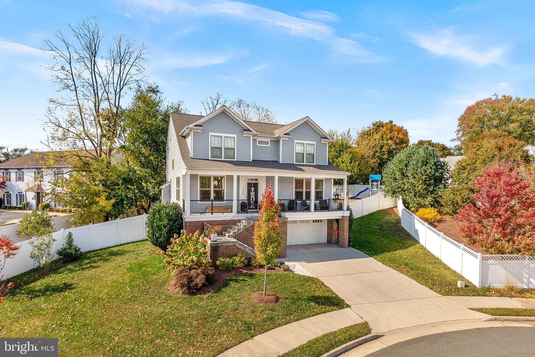 709 PASTORAL PLACE SW