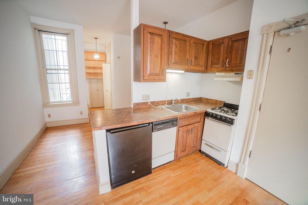 Photo of 2408 Spruce Street #1F, PHILADELPHIA, PA 19103 (MLS # PAPH2578618)