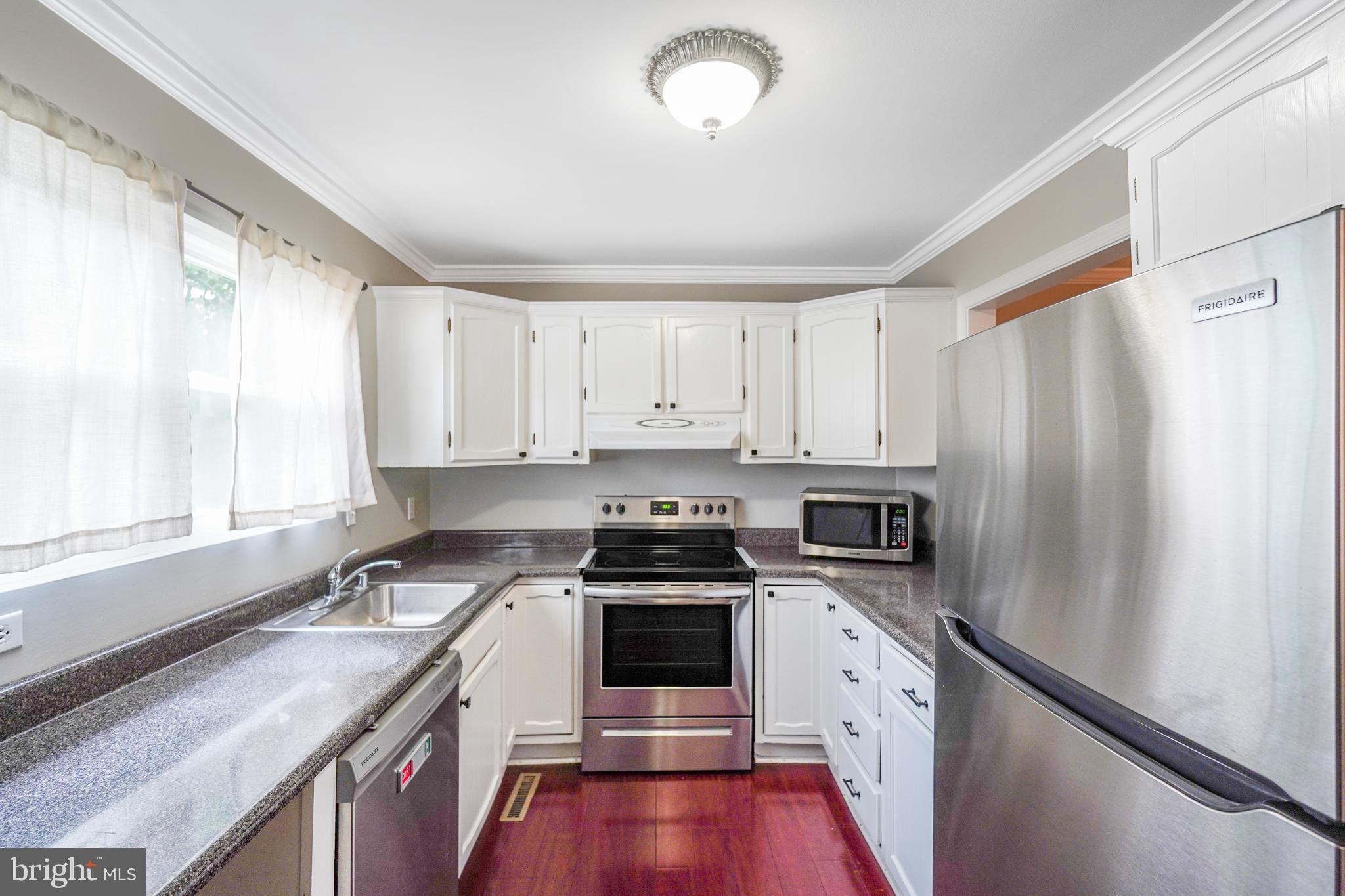 128 KINGS MILL DRIVE