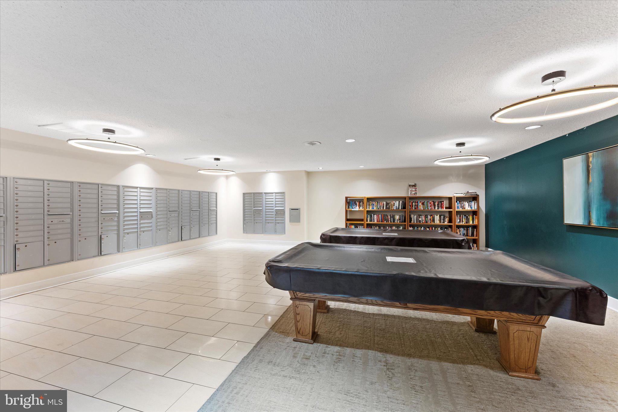 ALEXANDRIA KNOLLS - Residential