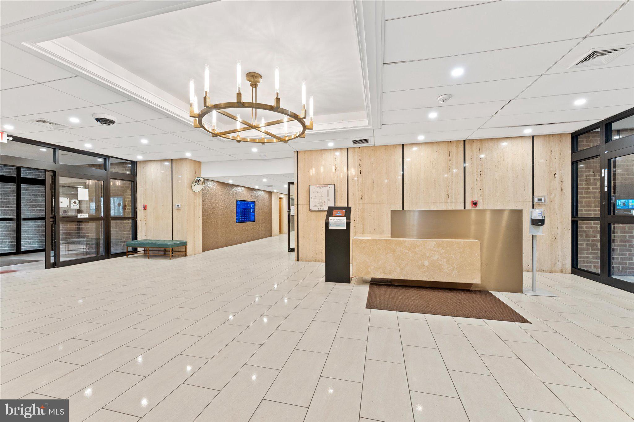 ALEXANDRIA KNOLLS - Residential