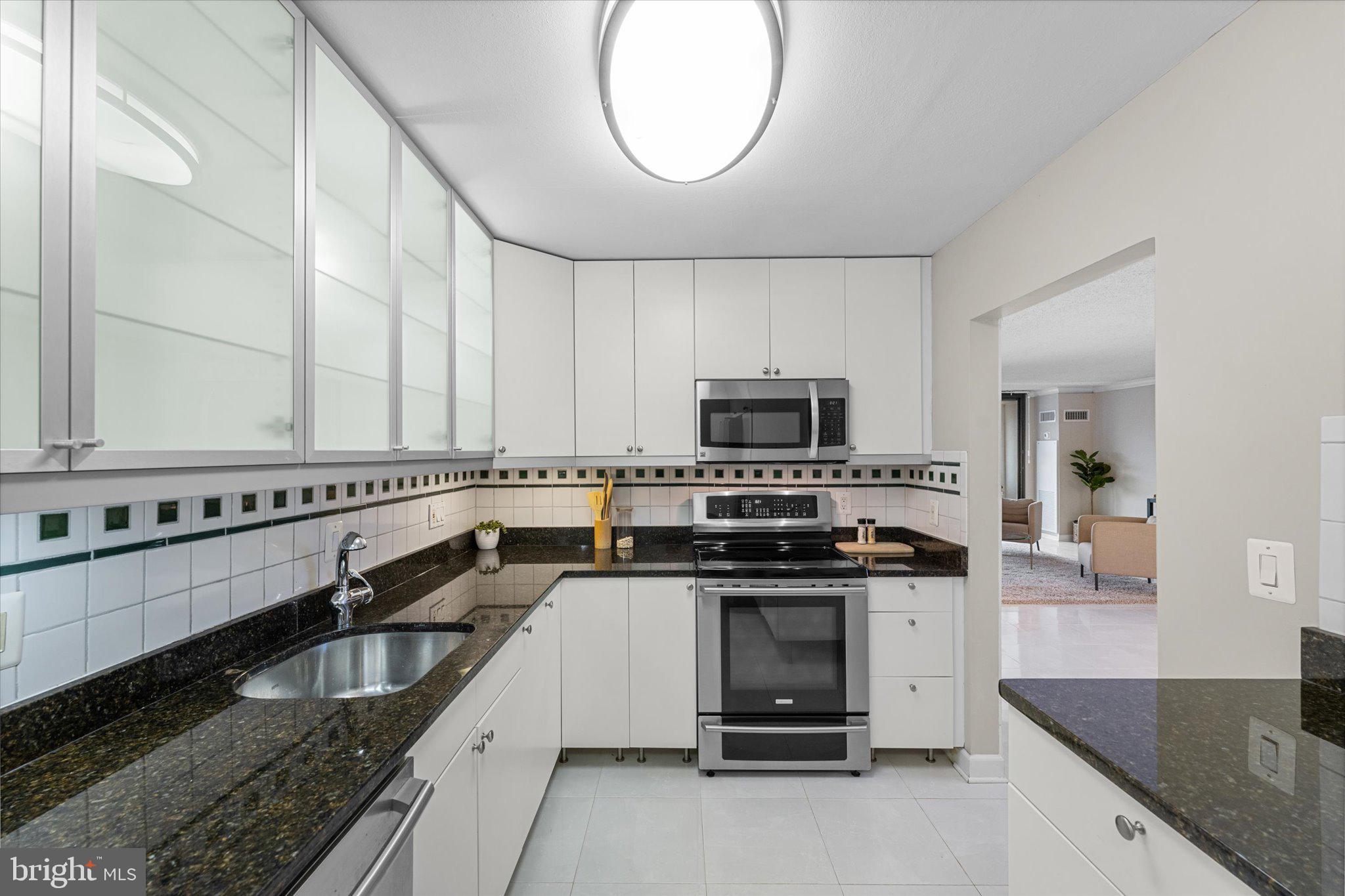 ALEXANDRIA KNOLLS - Residential