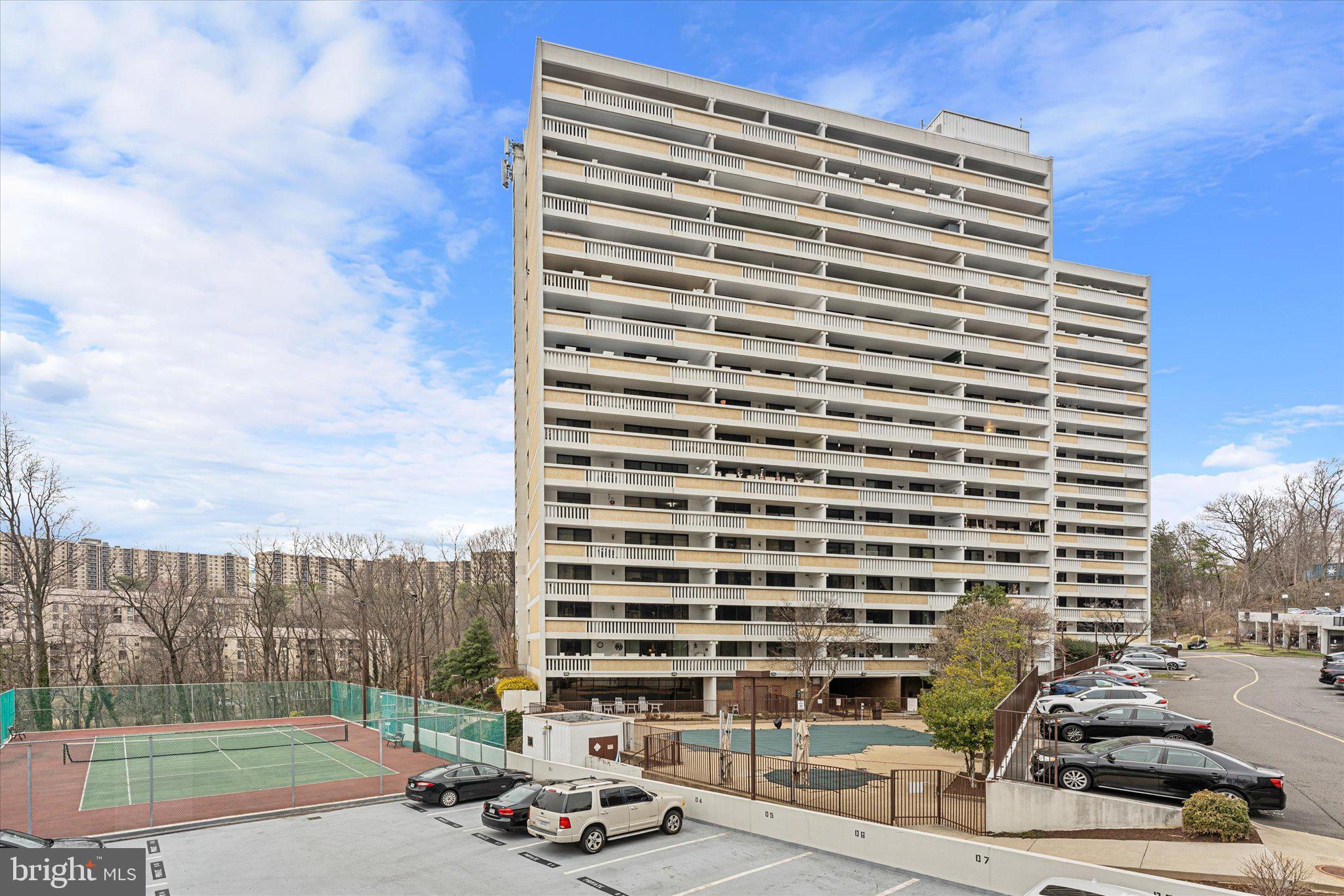 ALEXANDRIA KNOLLS - Residential