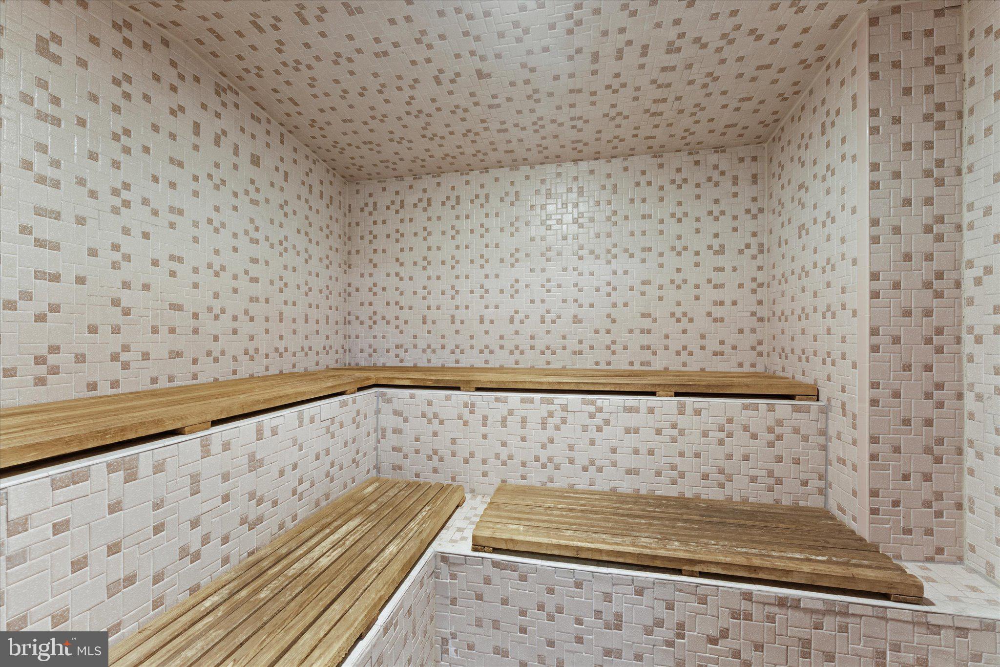 ALEXANDRIA KNOLLS - Residential