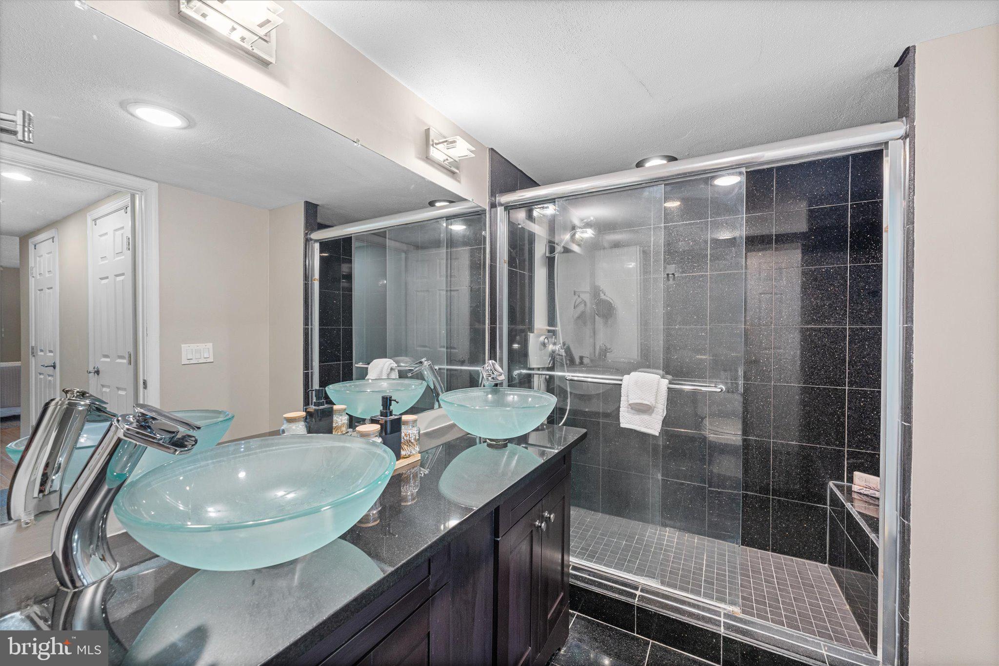 ALEXANDRIA KNOLLS - Residential