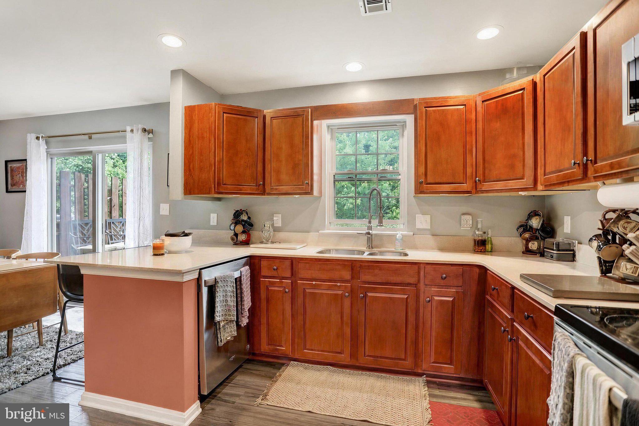 431 WAVERLY WOODS DRIVE