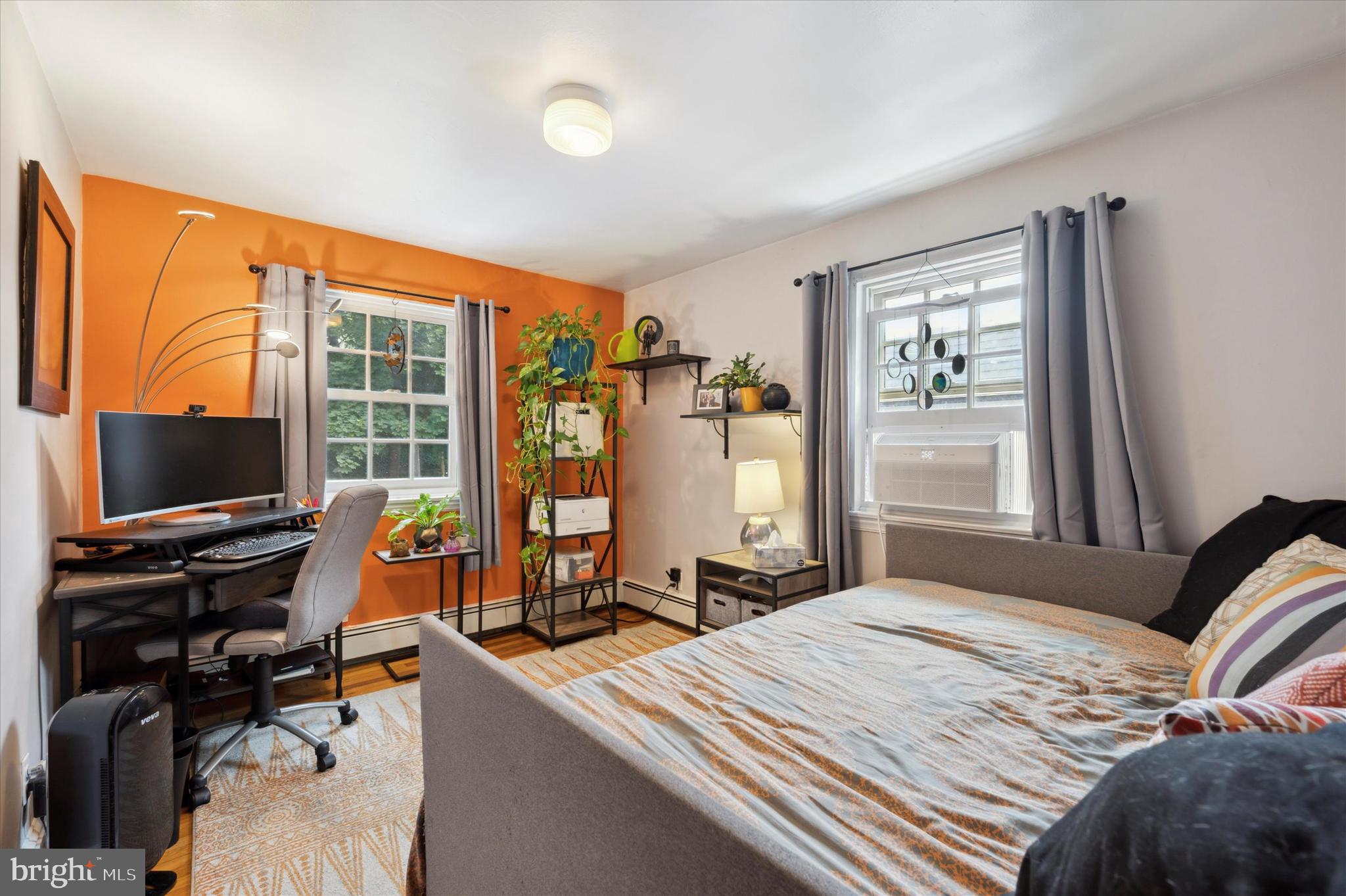 EAST FALLS - Residential