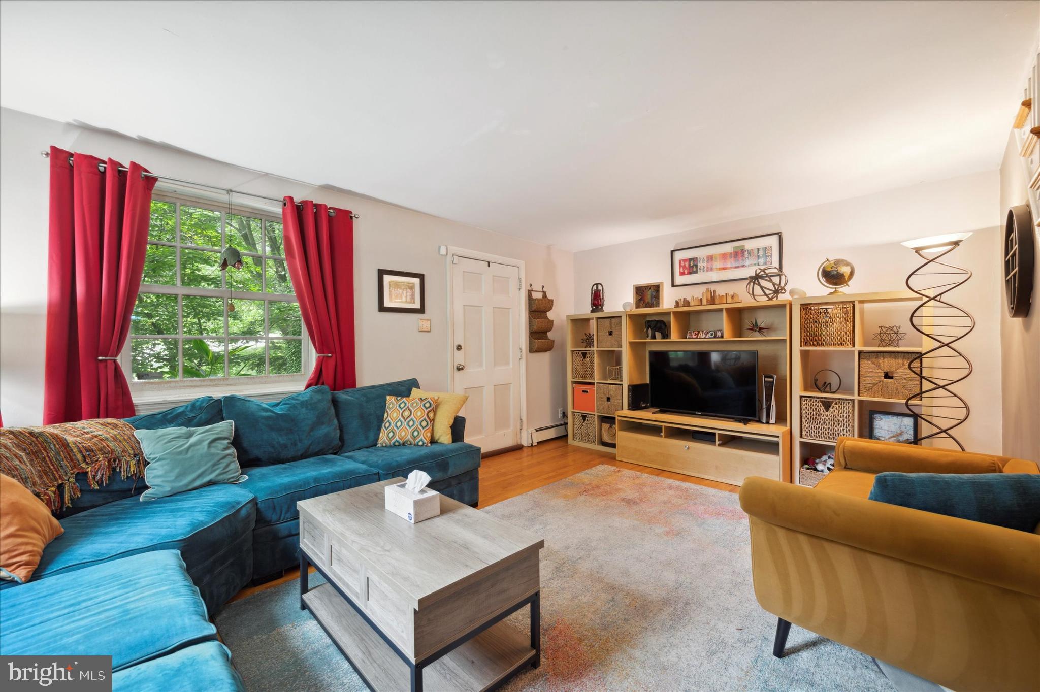 EAST FALLS - Residential