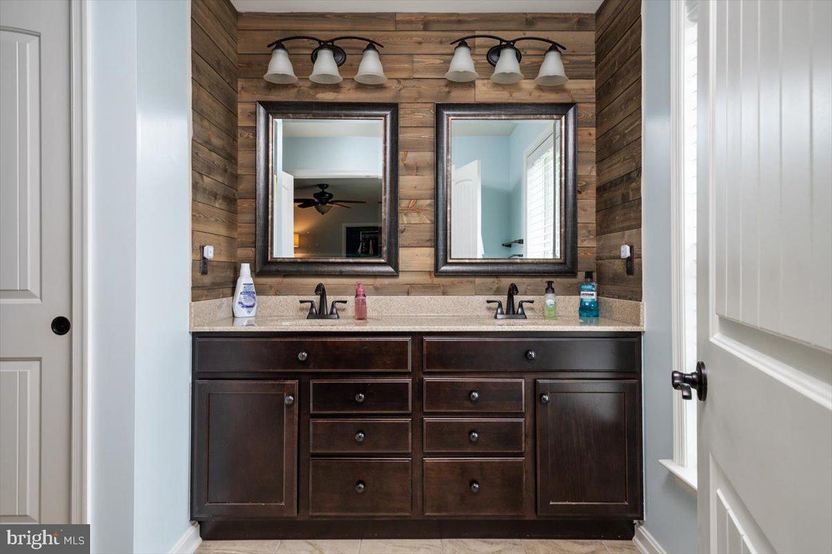 NORTH BROOK - Residential