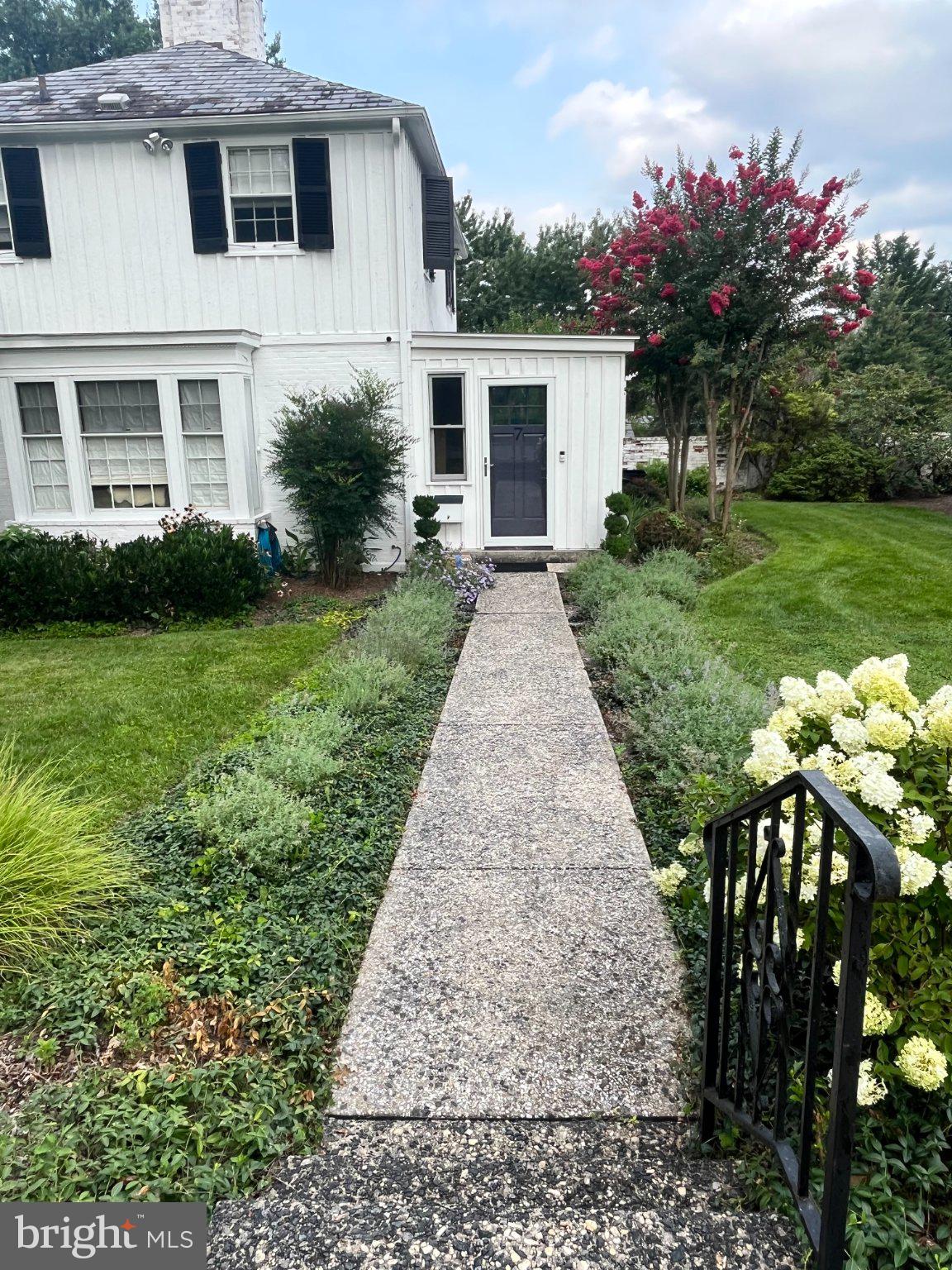 7 GOODALE PLACE