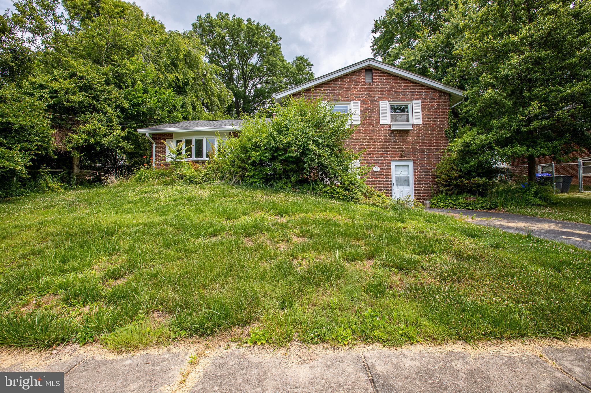 SILVER SPRING - Residential Lease