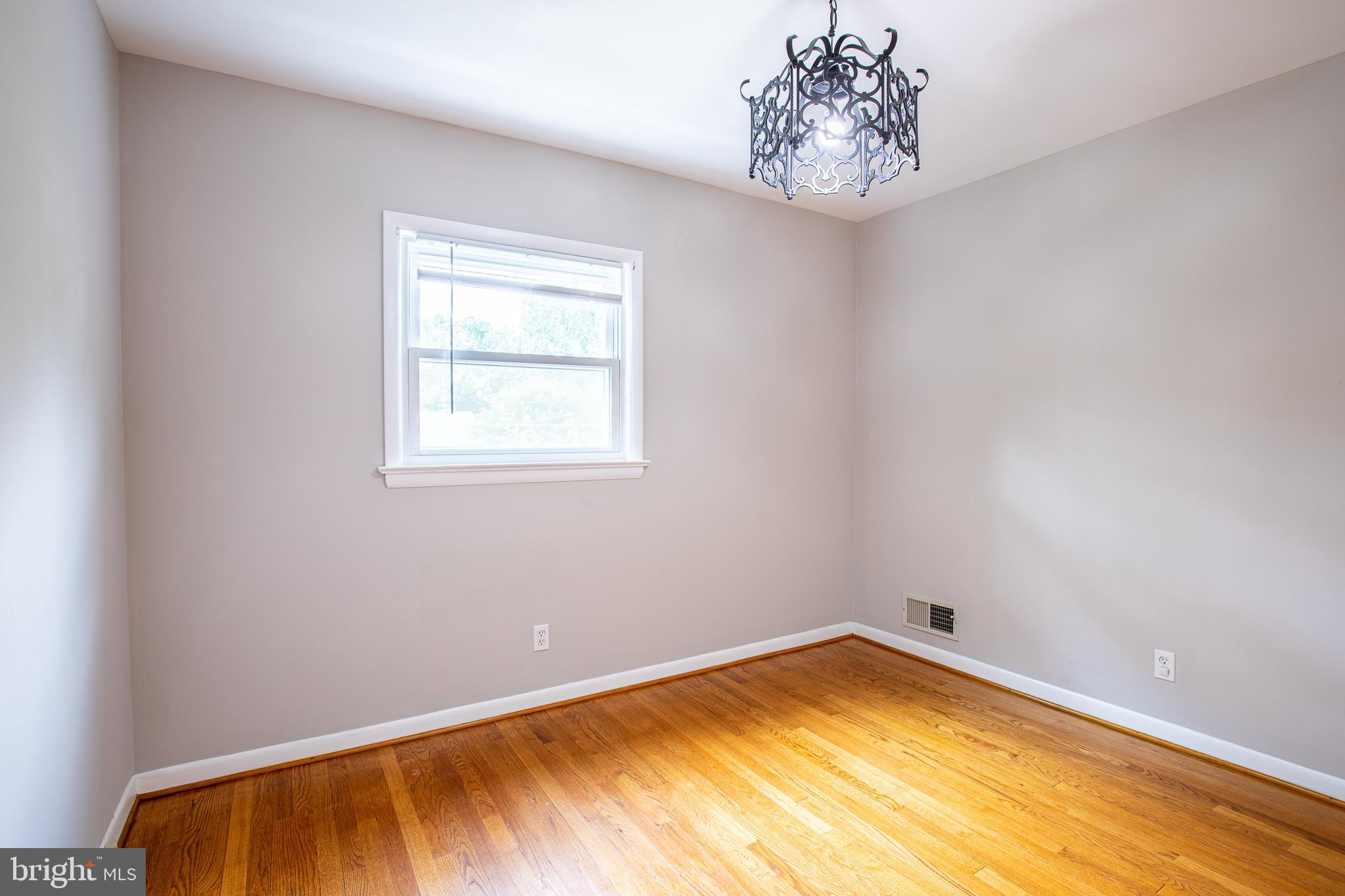 SILVER SPRING - Residential Lease