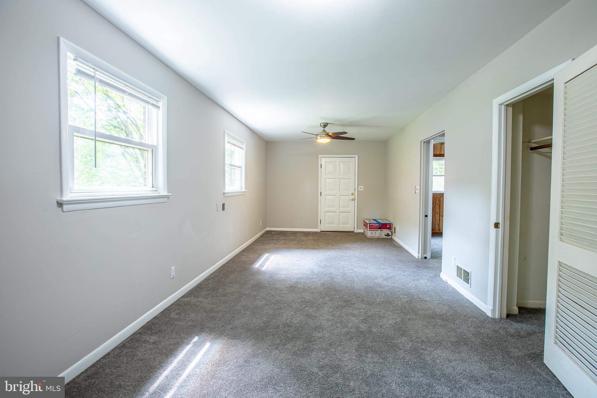 SILVER SPRING - Residential Lease