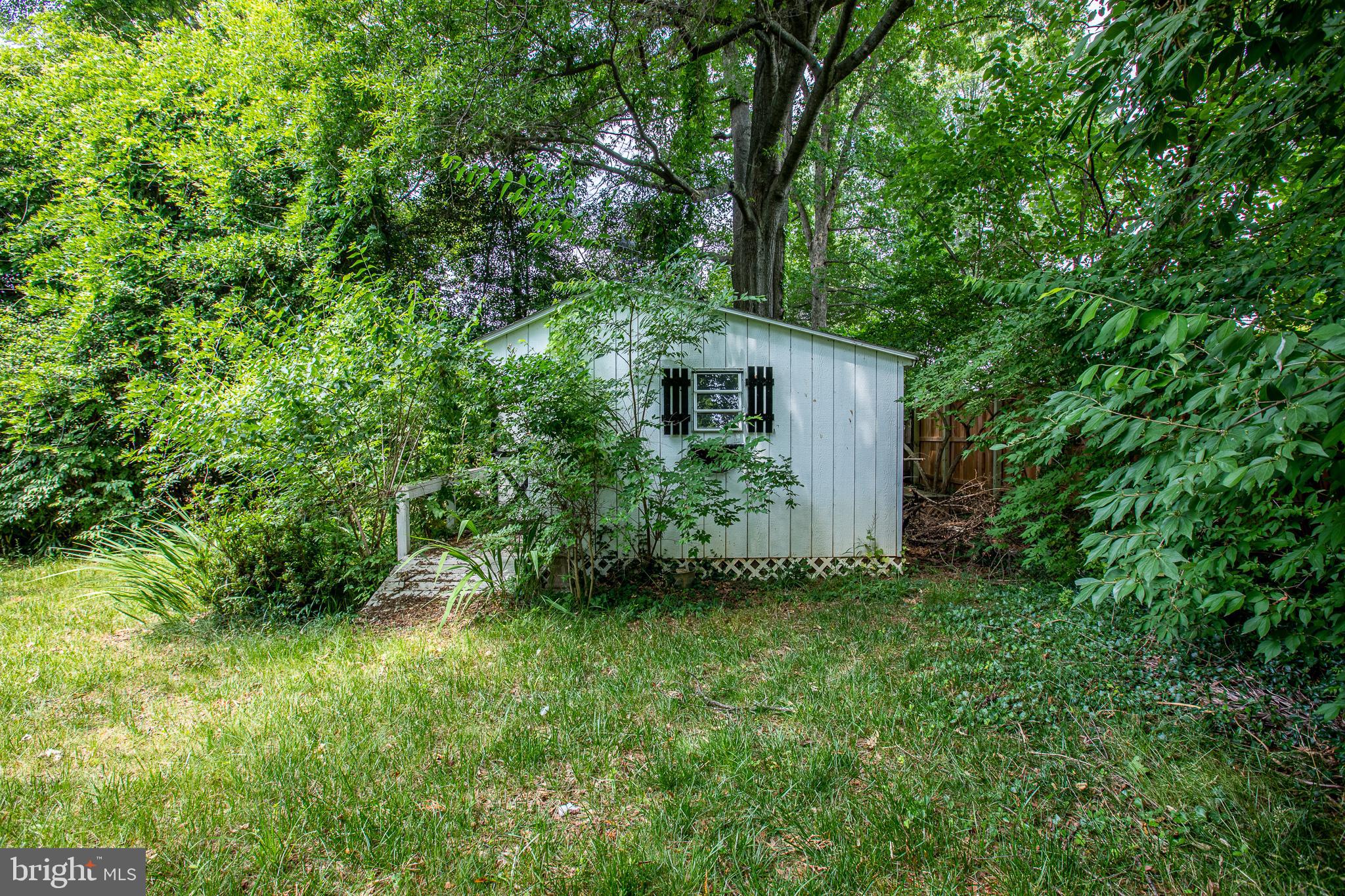 SILVER SPRING - Residential Lease