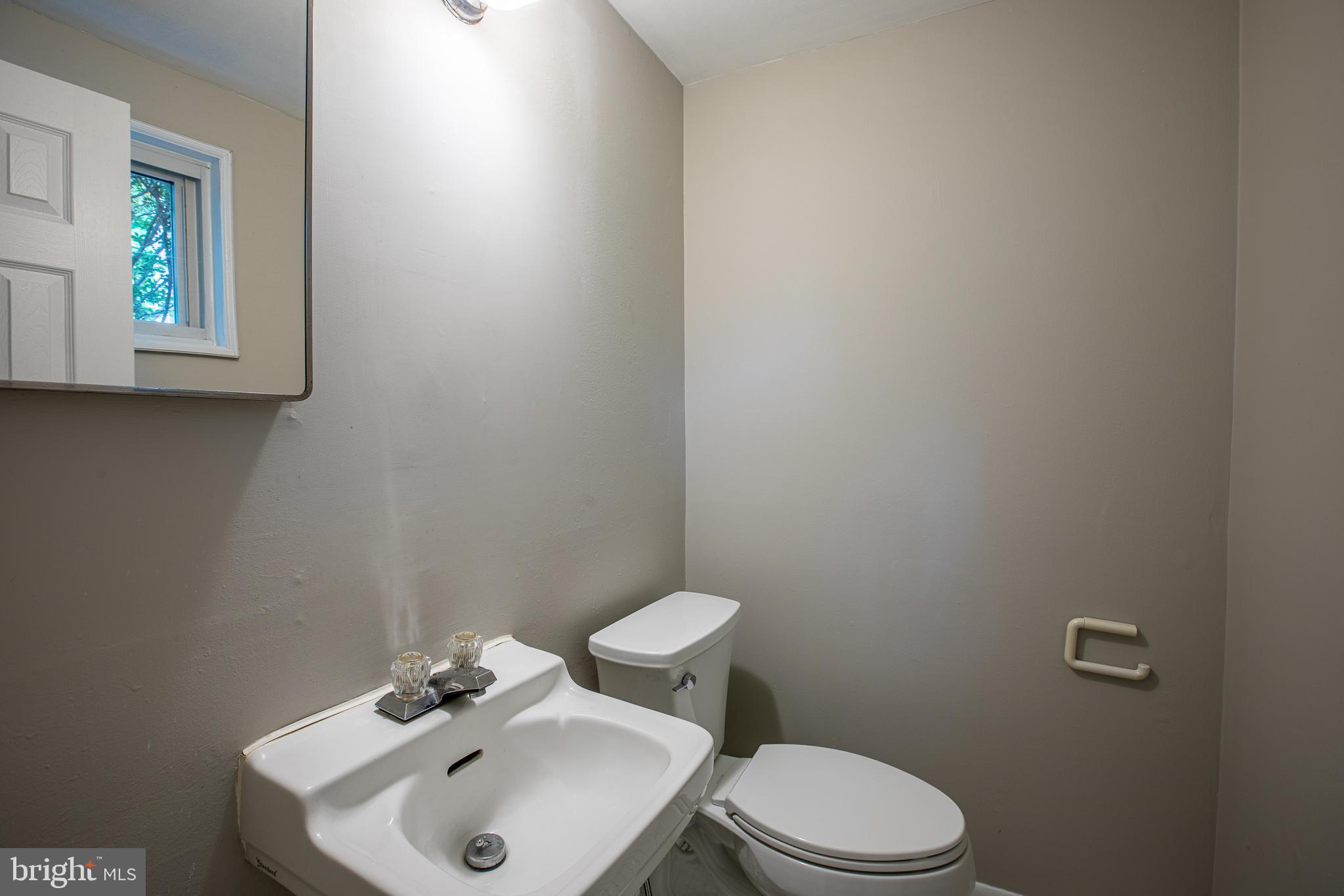 SILVER SPRING - Residential Lease