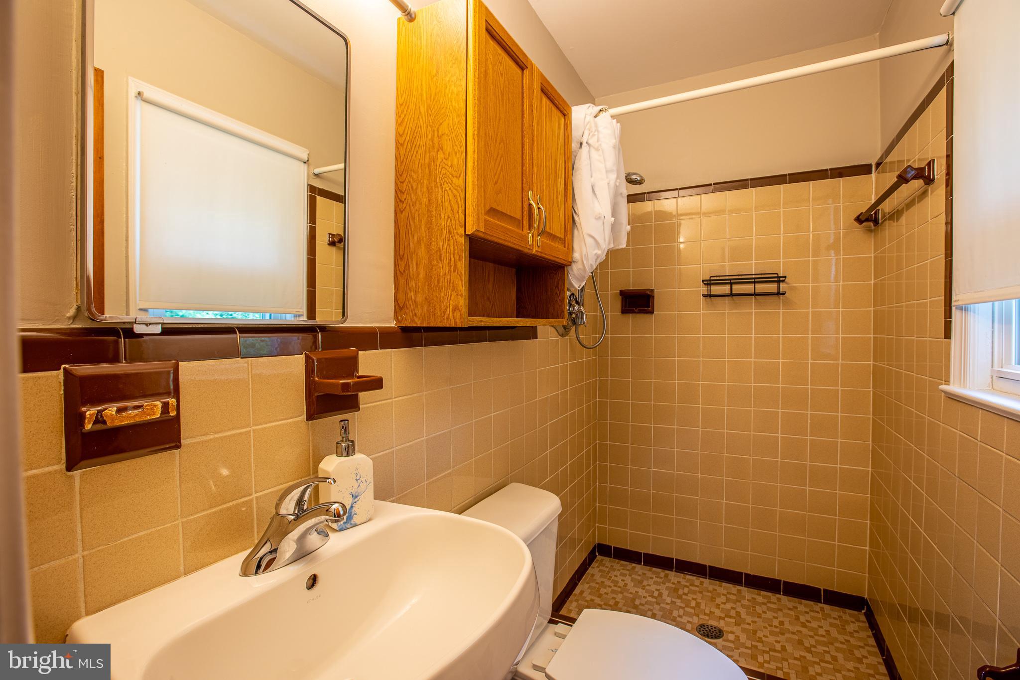 SILVER SPRING - Residential Lease