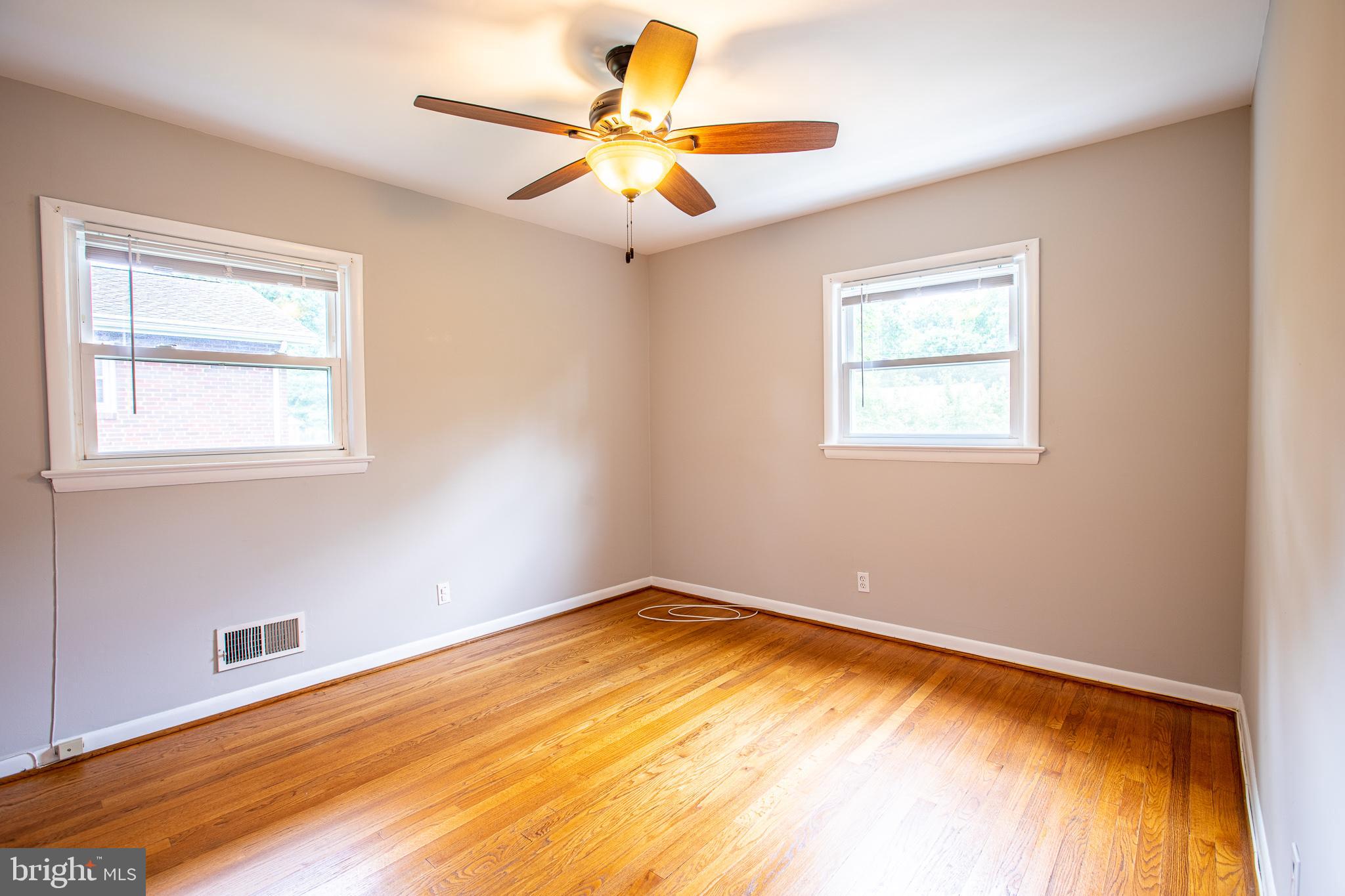 SILVER SPRING - Residential Lease