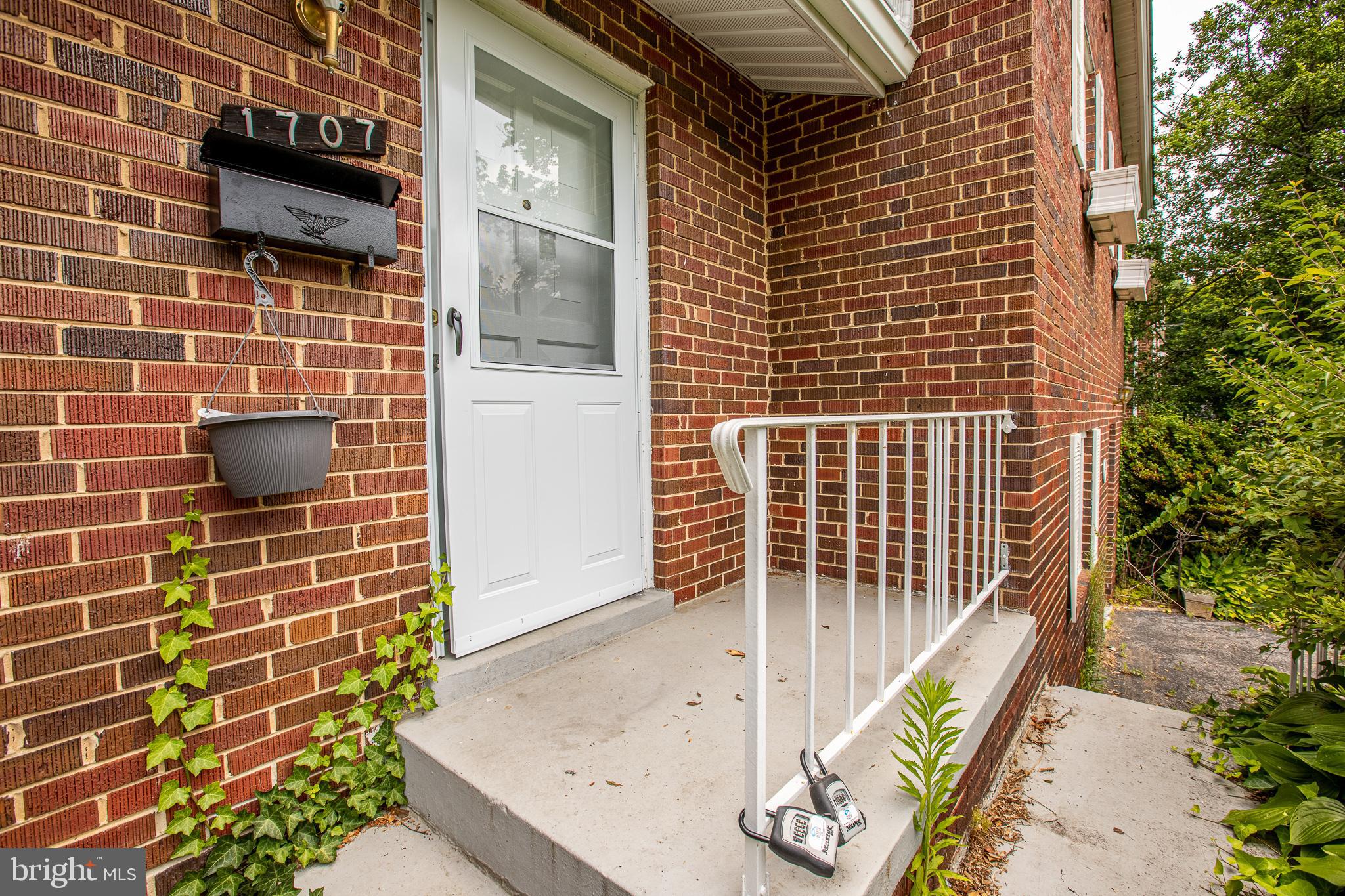 SILVER SPRING - Residential Lease