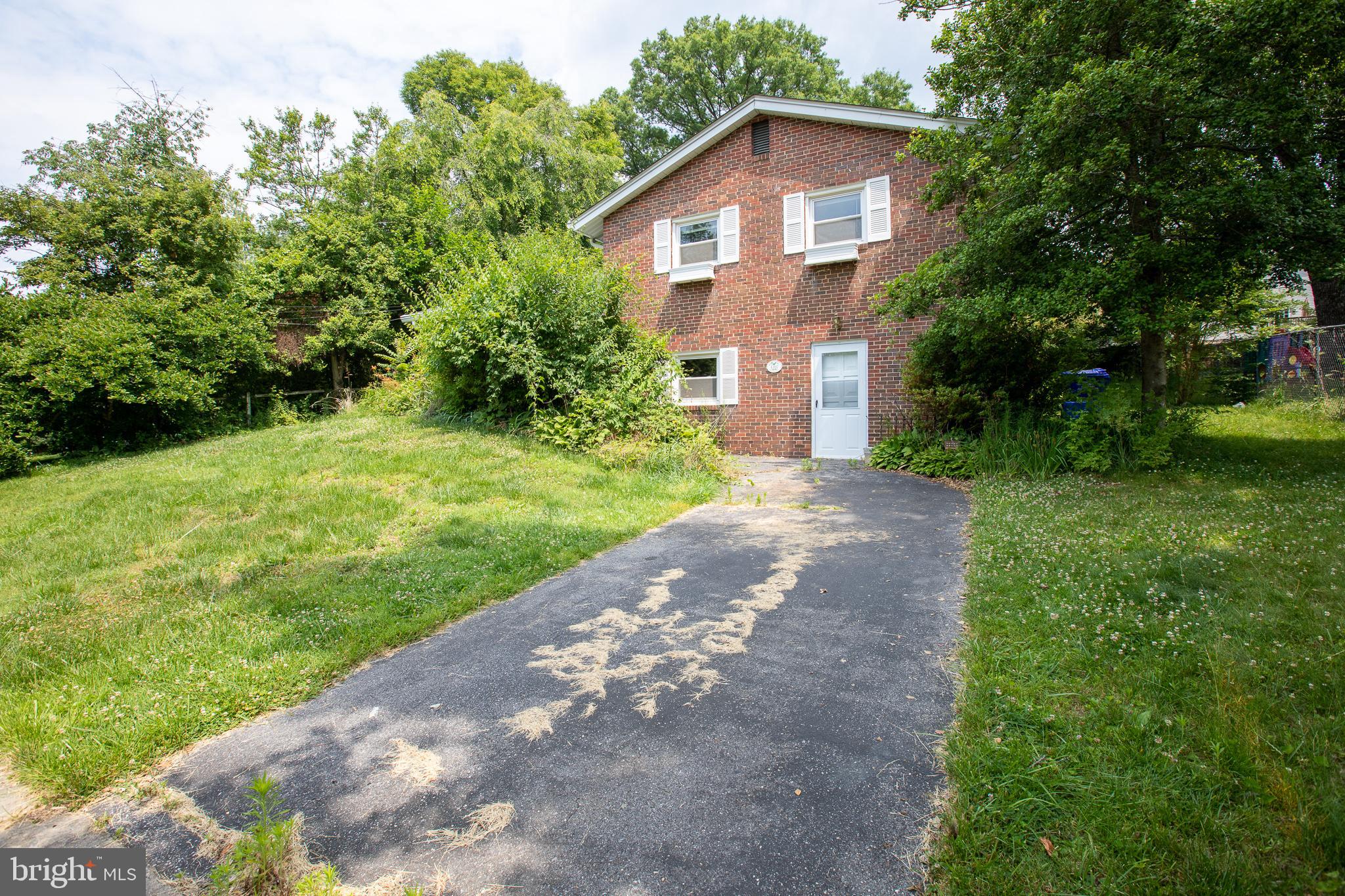 SILVER SPRING - Residential Lease