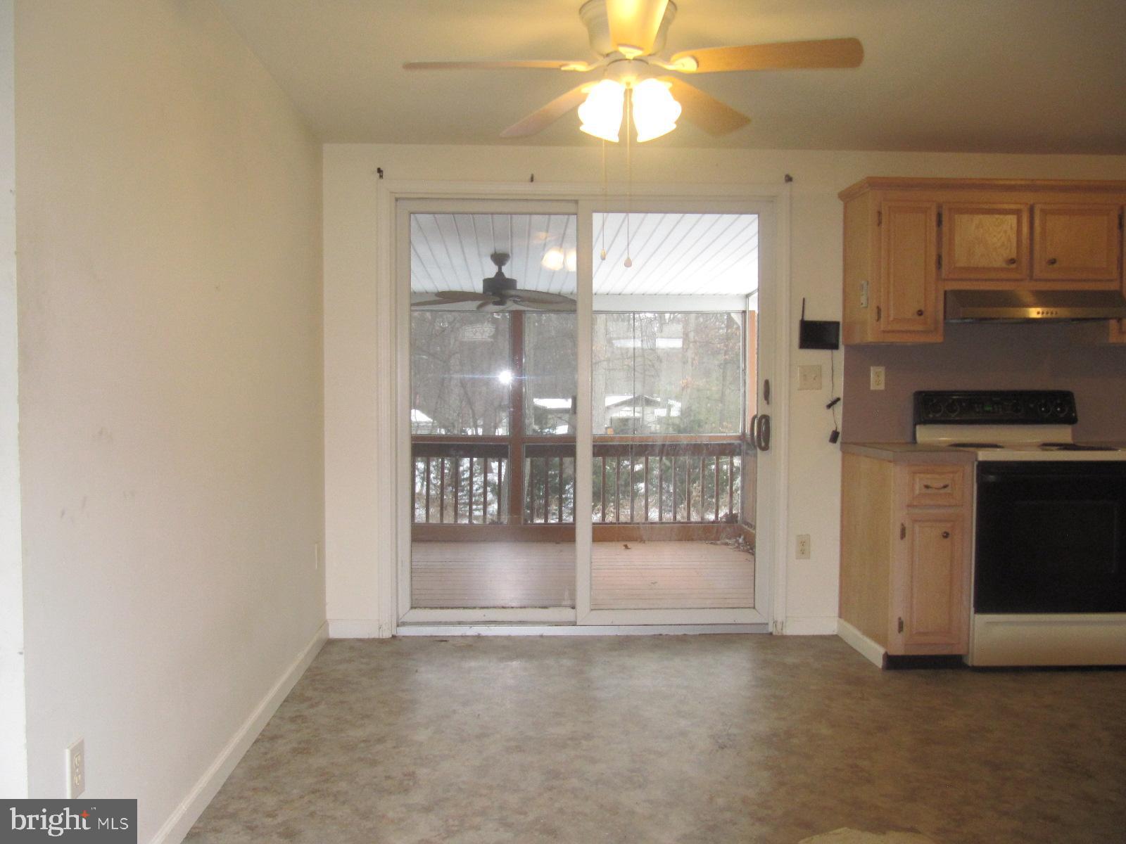 HOLLYWOOD ESTATES - Residential